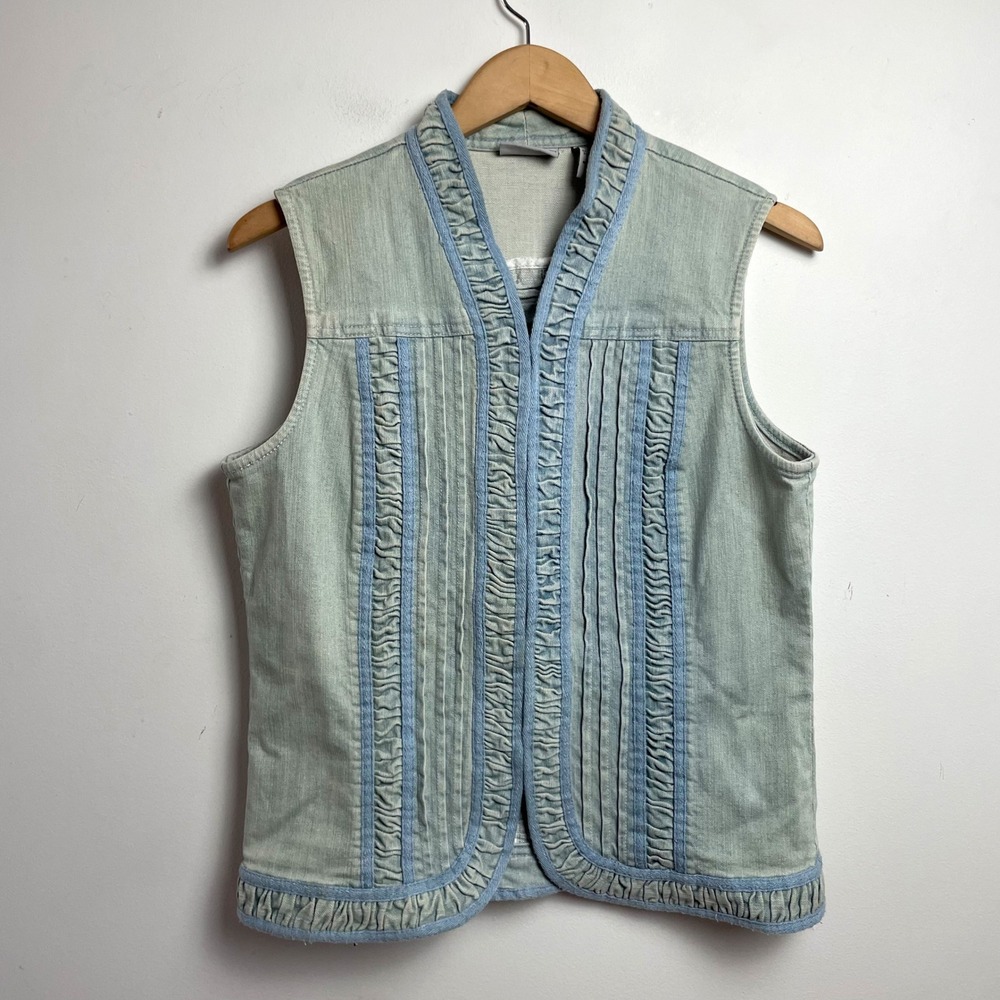 Chicos Platinum Denim Ruffle Pleated Vest Light Wash Sleeveless Top Boho Western